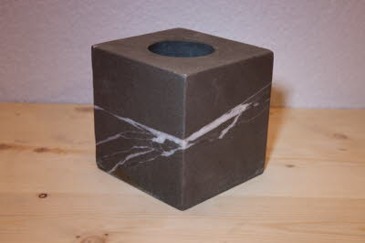 Vase viereckig mit Quarz
